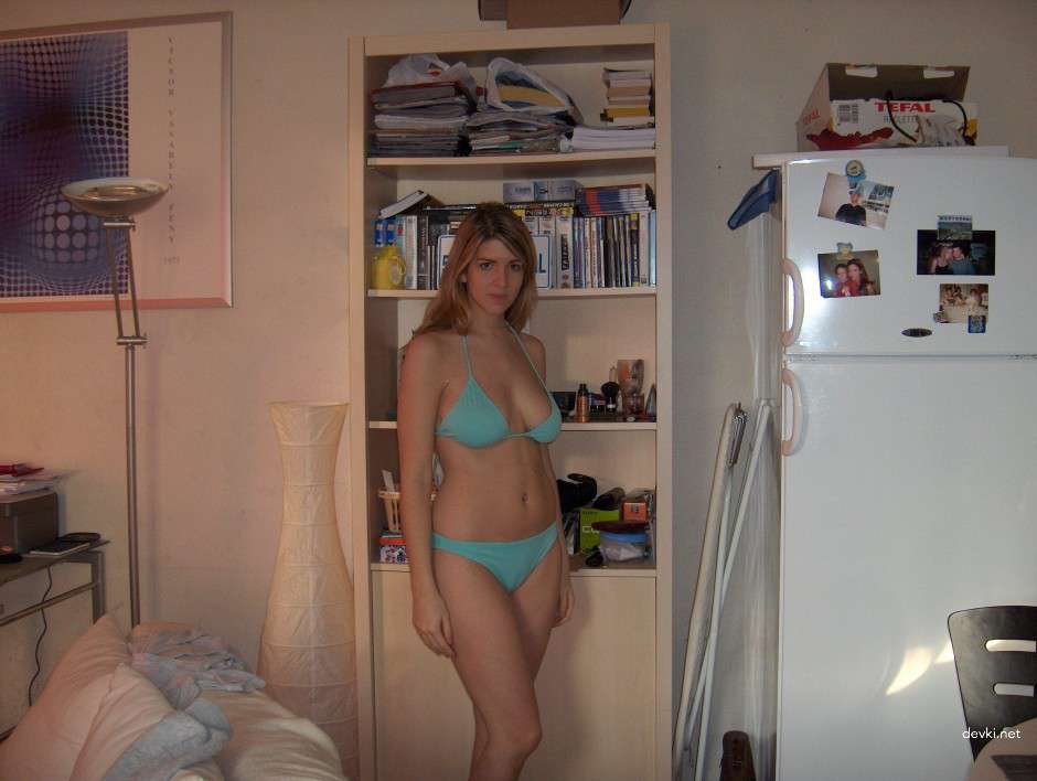 Amateur Woman's Erotic Photo Archive: Explicit Collection of Sensual Images