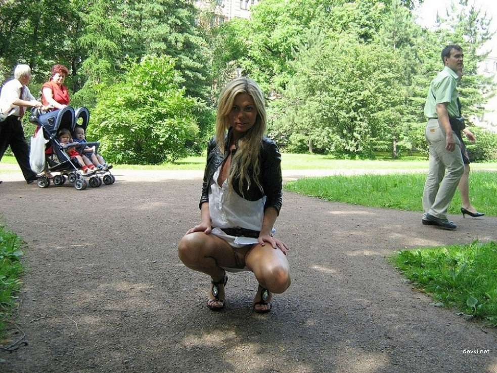 Hot Girl with Amazing Body: Amateur Explicit Photo