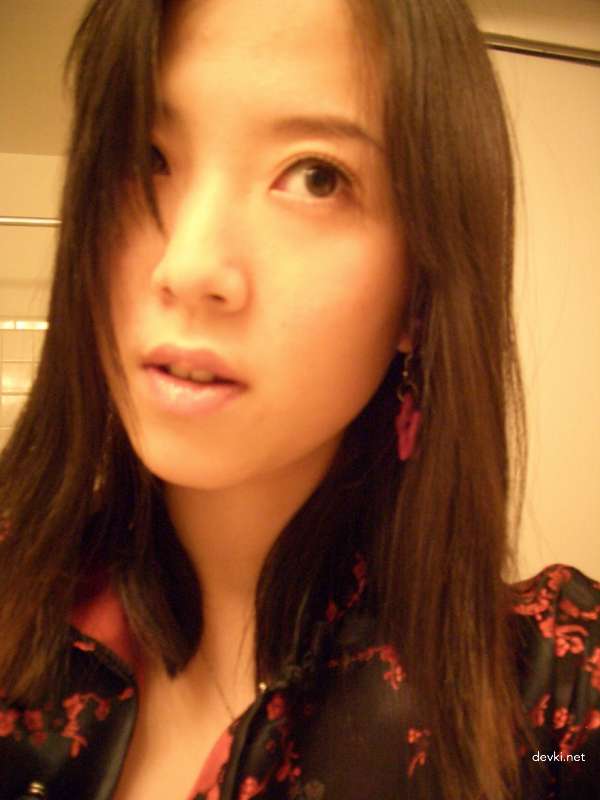 Sexy Asian Nude: Hot Amateur Photos of Naked Asian Girl