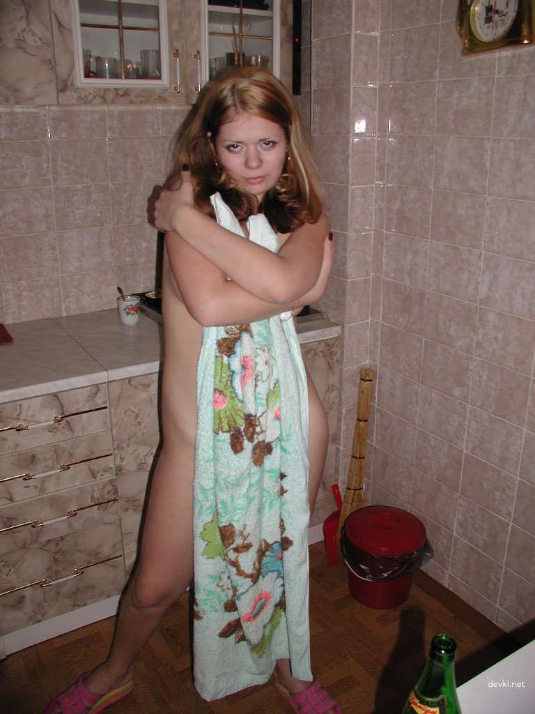 Explicit Amateur Photos of Busty Girl - Intimate Home Shots