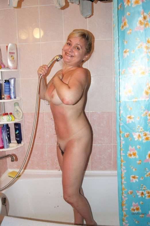 Hot Mature Women Nude (Part 5): Explicit MILF Photos for XXX Pleasure
