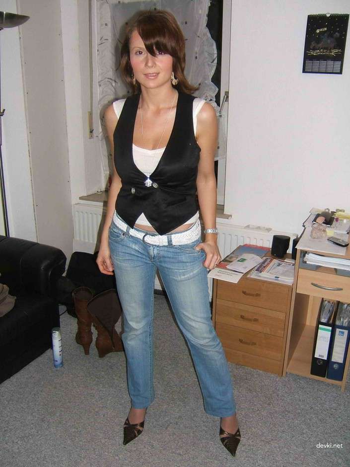 Private Wife Amateur Photo: Explicit and Bold Home Pictures