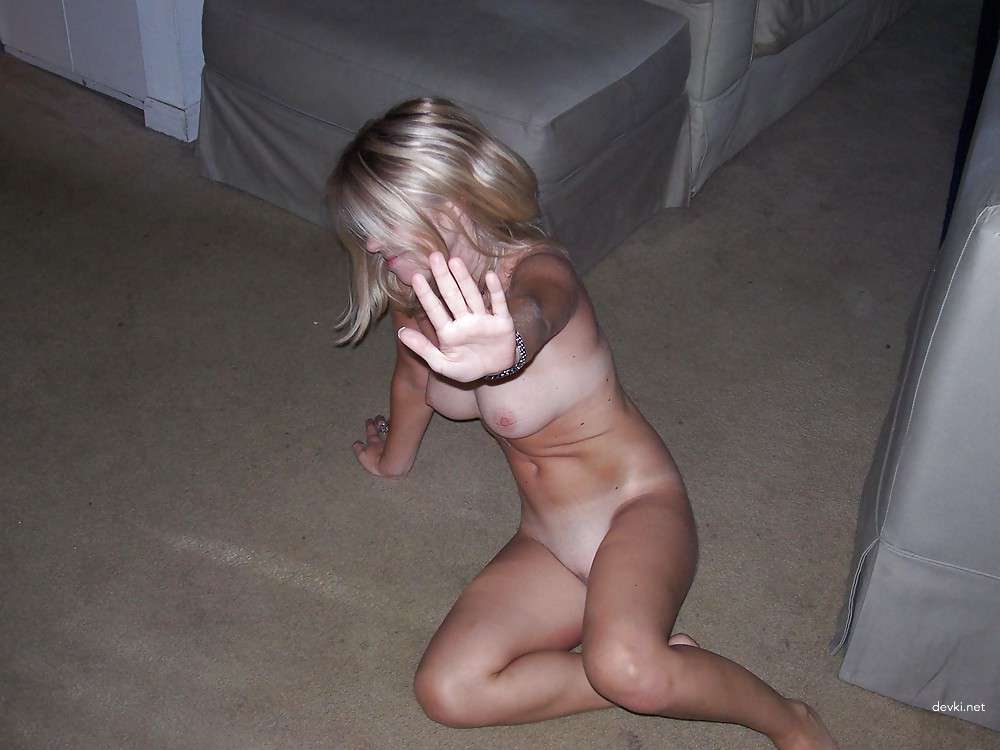 Explicit Amateur Photos of Girls: Uncensored and Unfiltered!