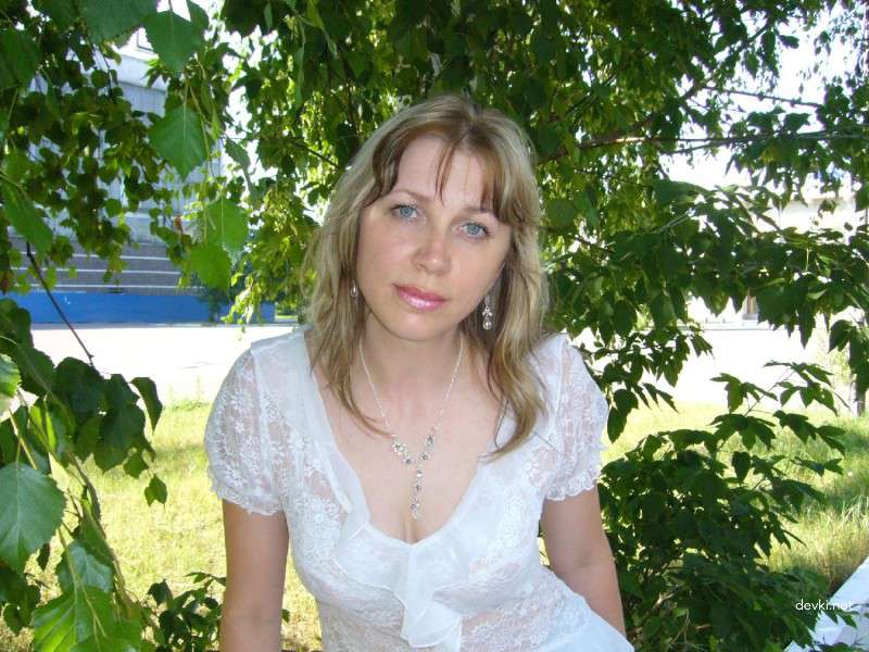 Ex-Girlfriend's Explicit XXX Photo - Busty Blonde Babe Gets Naughty