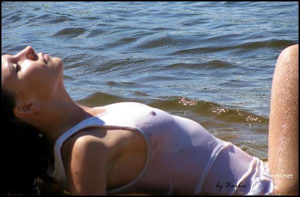 Private Girl Amateur Photo: Explicit Young Woman Selfie.