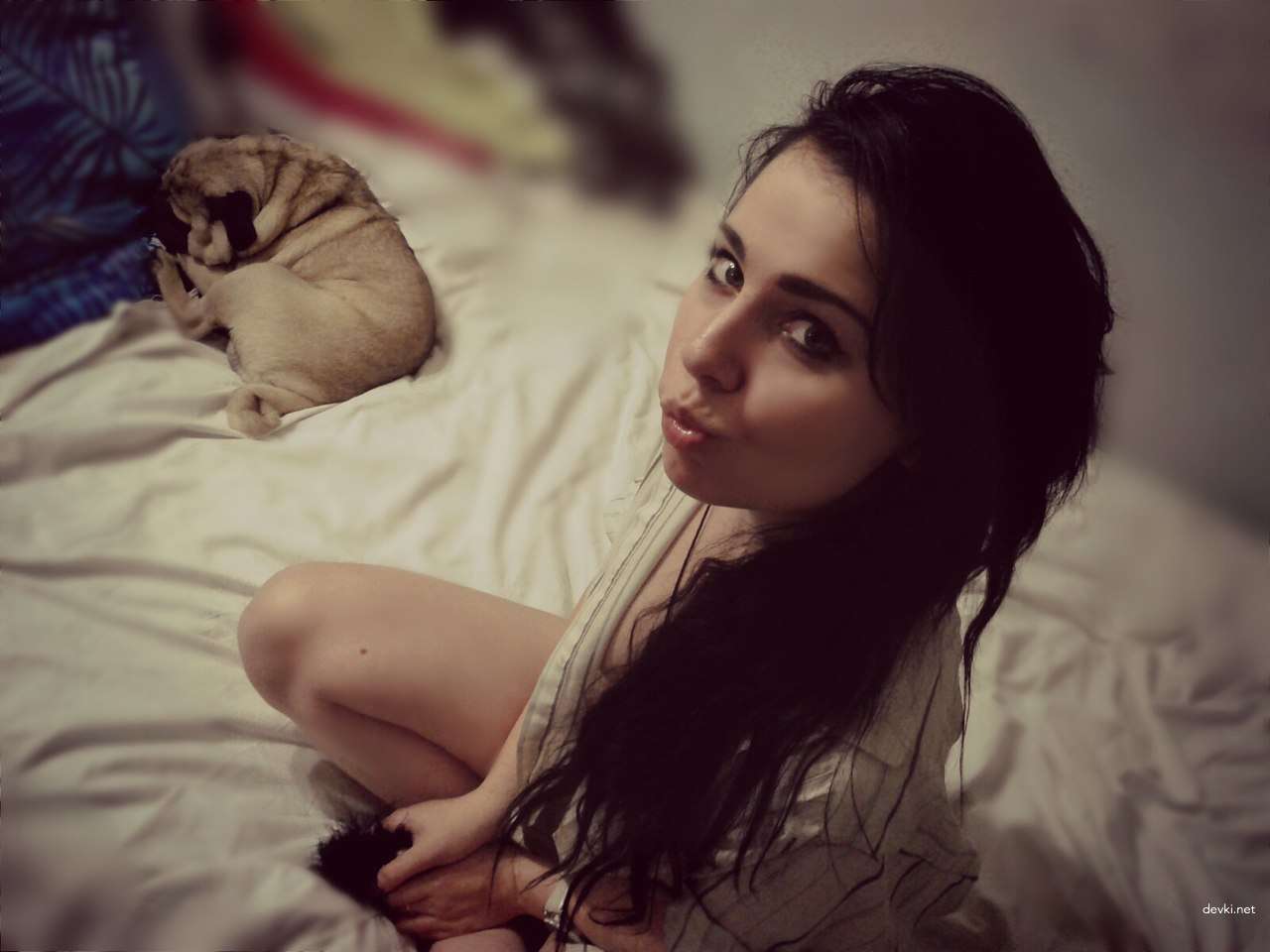 Private Girl Amateur Photo: Explicit Young Woman Selfie.
