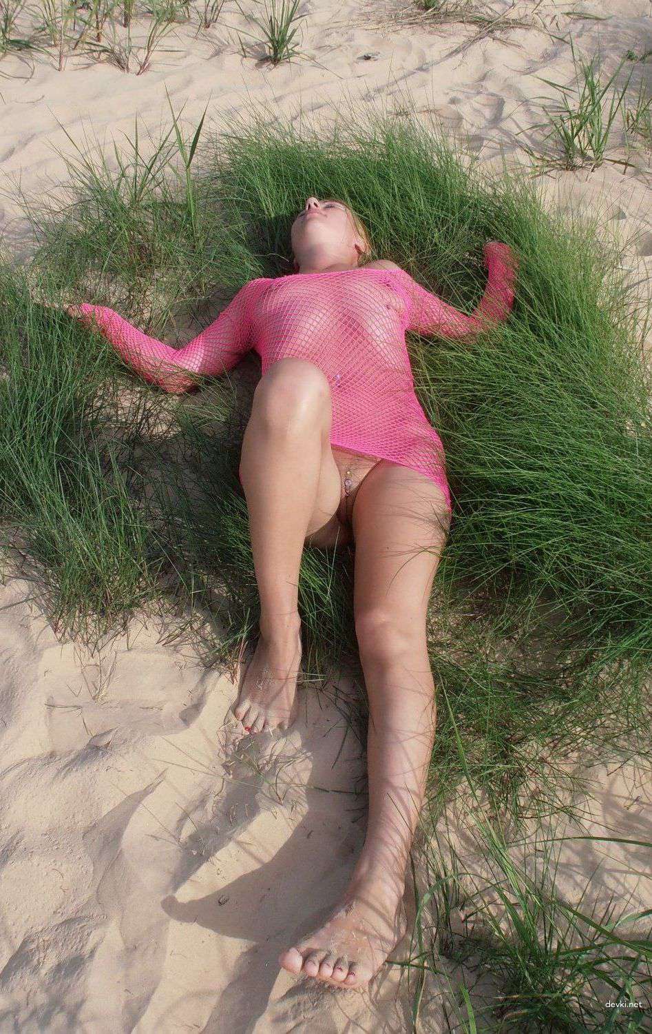 Mature Woman Naked Outdoors: Explicit Amateur Nude Photo