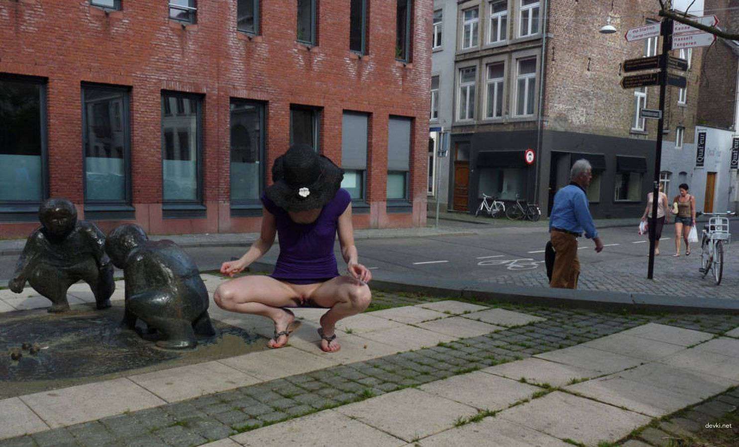 Wife gets turned on by naked walks - Amateur photo