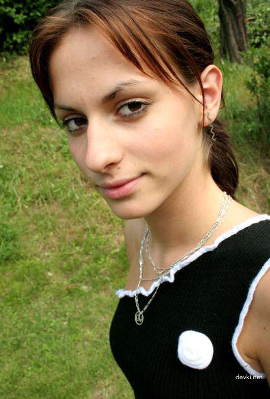 Naked Chick Outdoors: Explicit Amateur Nude Photo