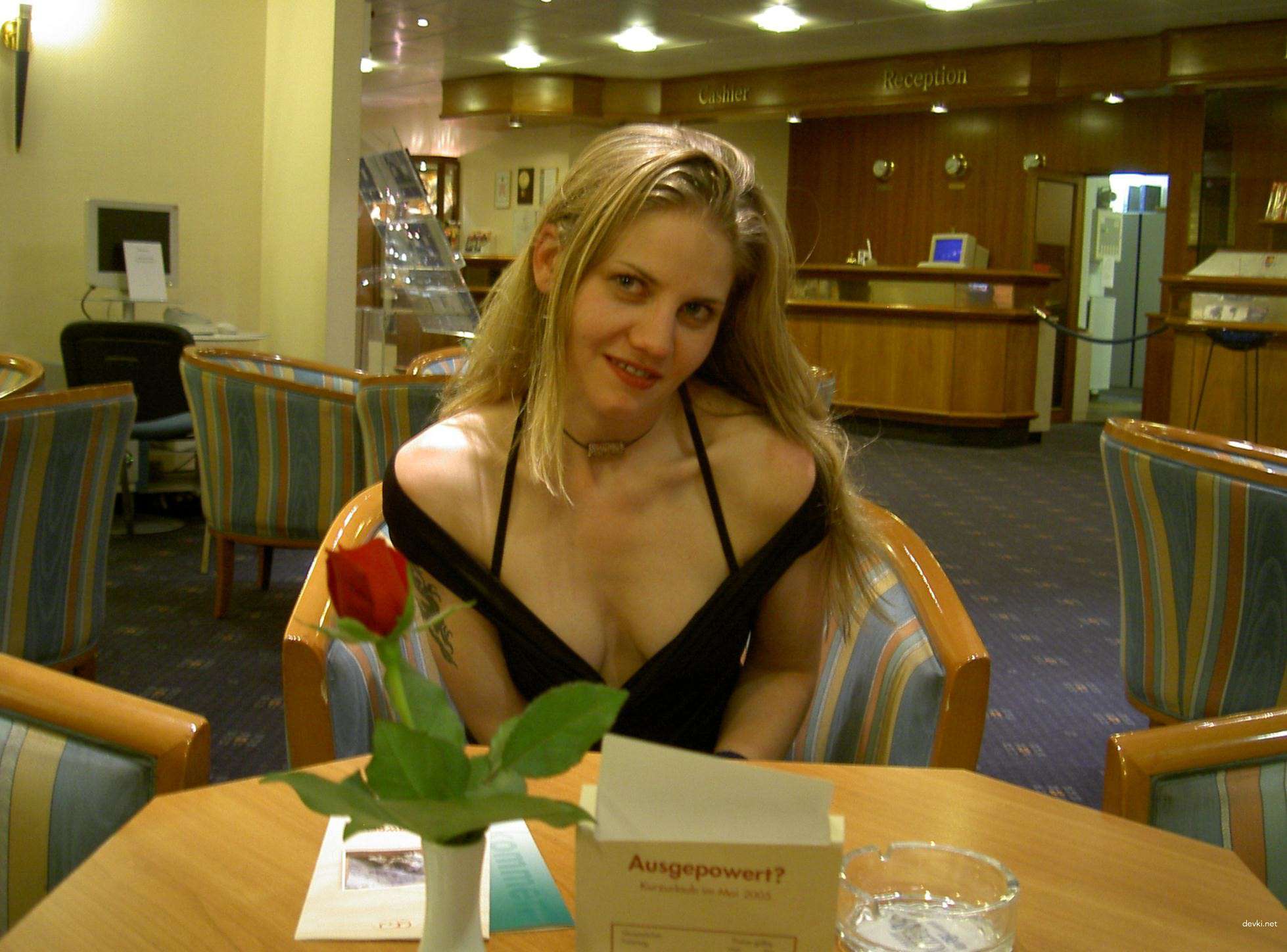 Hot Vacation Hookup: Amateur Photo of Naughty Encounter