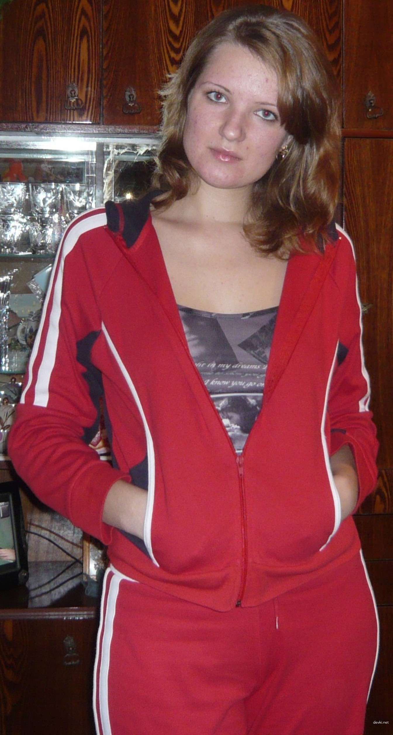 Russian Amateur Erotica: Explicit Home Photos of a Seductive Girl