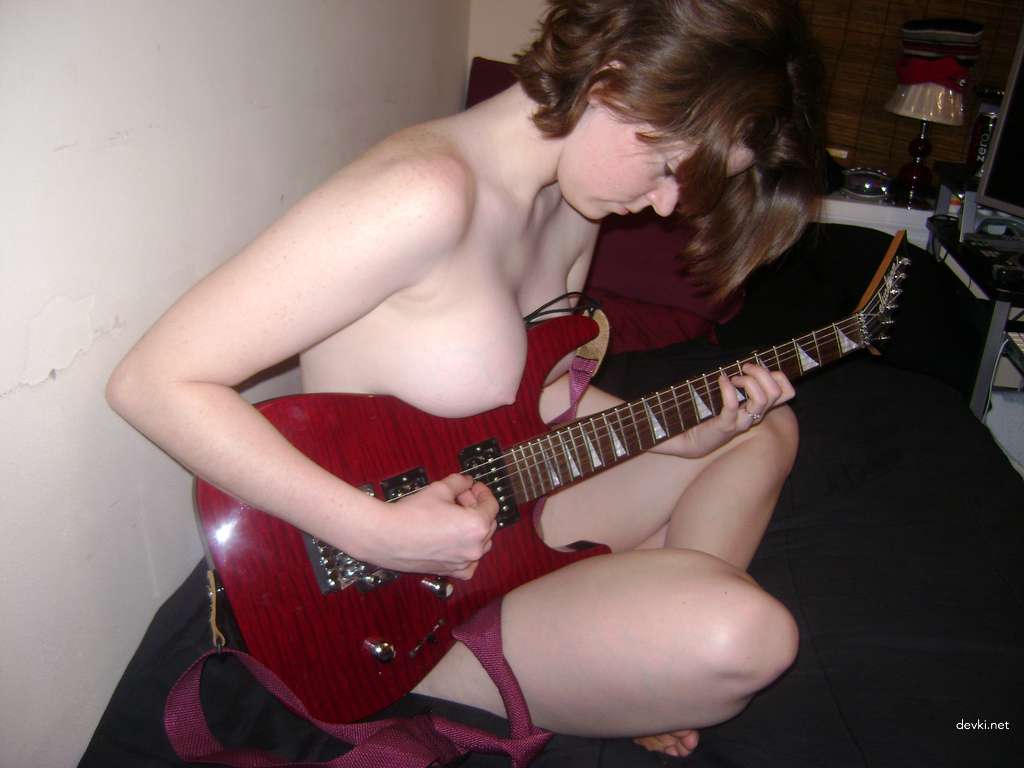Explicit Amateur Nude Photos with Freckles (Part 3) - Uncensored