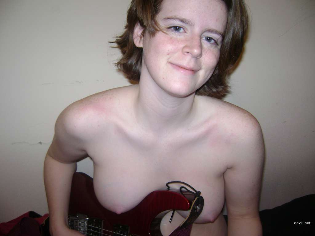 Explicit Amateur Nude Photos with Freckles (Part 3) - Uncensored