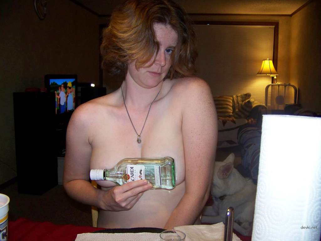 Explicit Amateur Nude Photos with Freckles (Part 3) - Uncensored