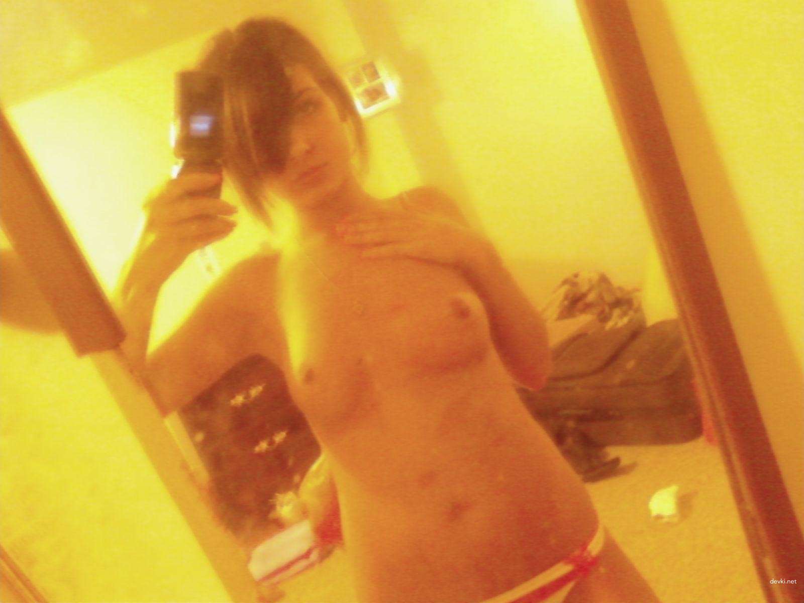 Hot Selfie of Cute Girl: Explicit Solo Action