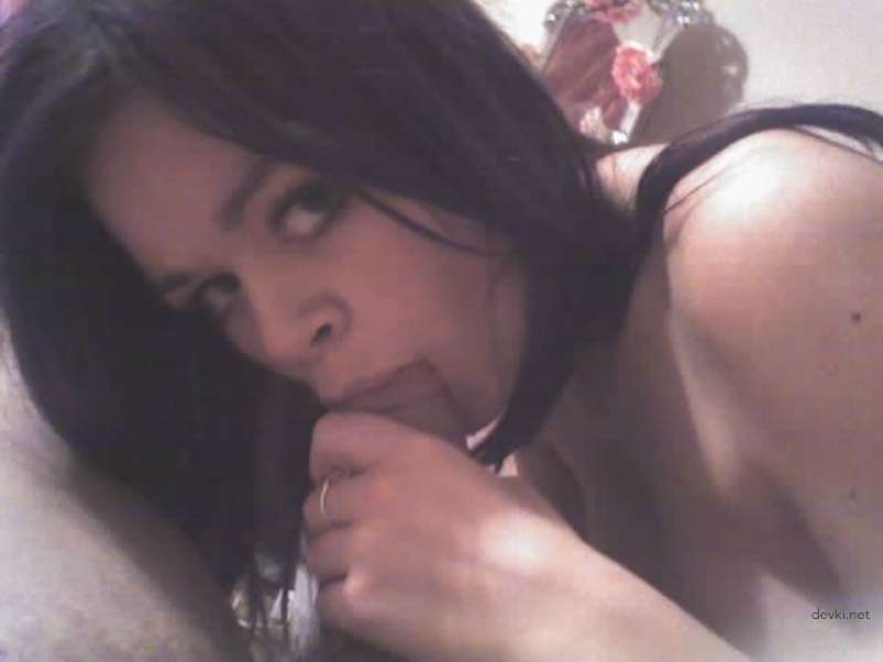 Sexy Brunette Babe Barely Legal Gives Blowjob