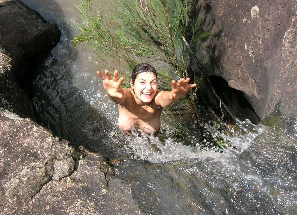 Raw Erotic Nude Amateur Girl - Uncensored Homemade Photo