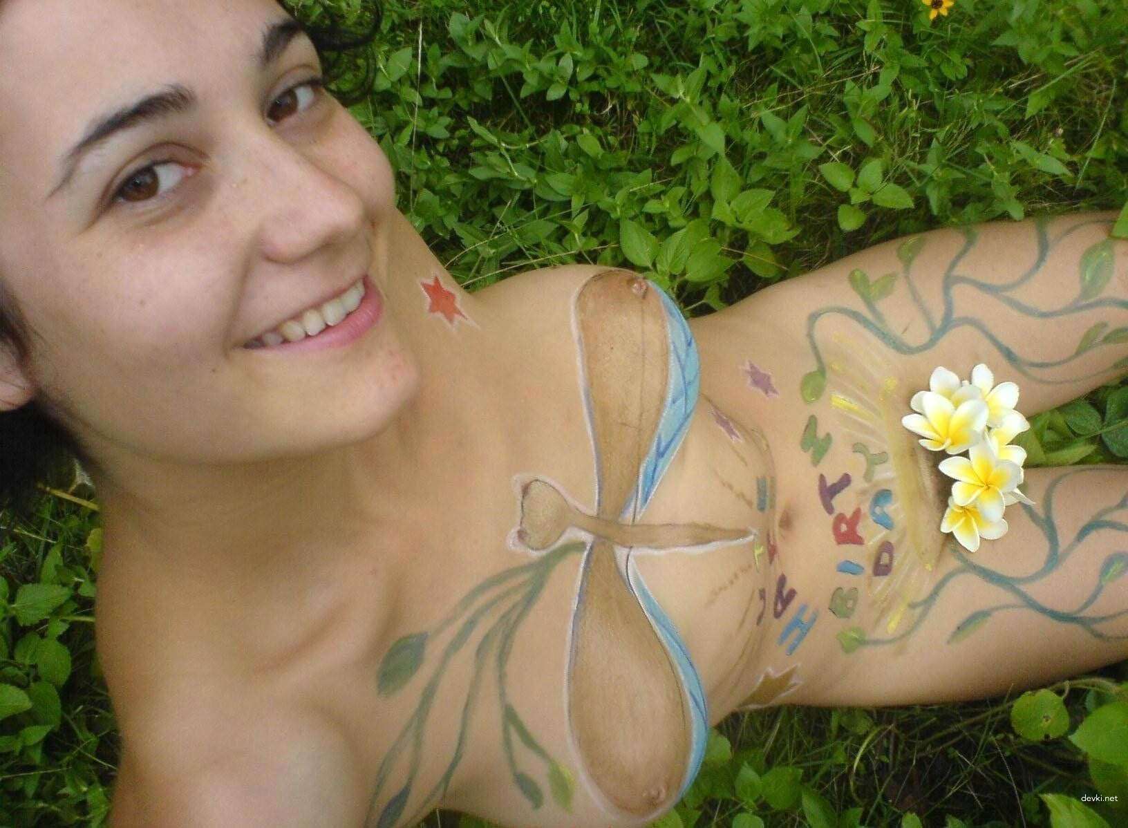 Raw Erotic Nude Amateur Girl - Uncensored Homemade Photo