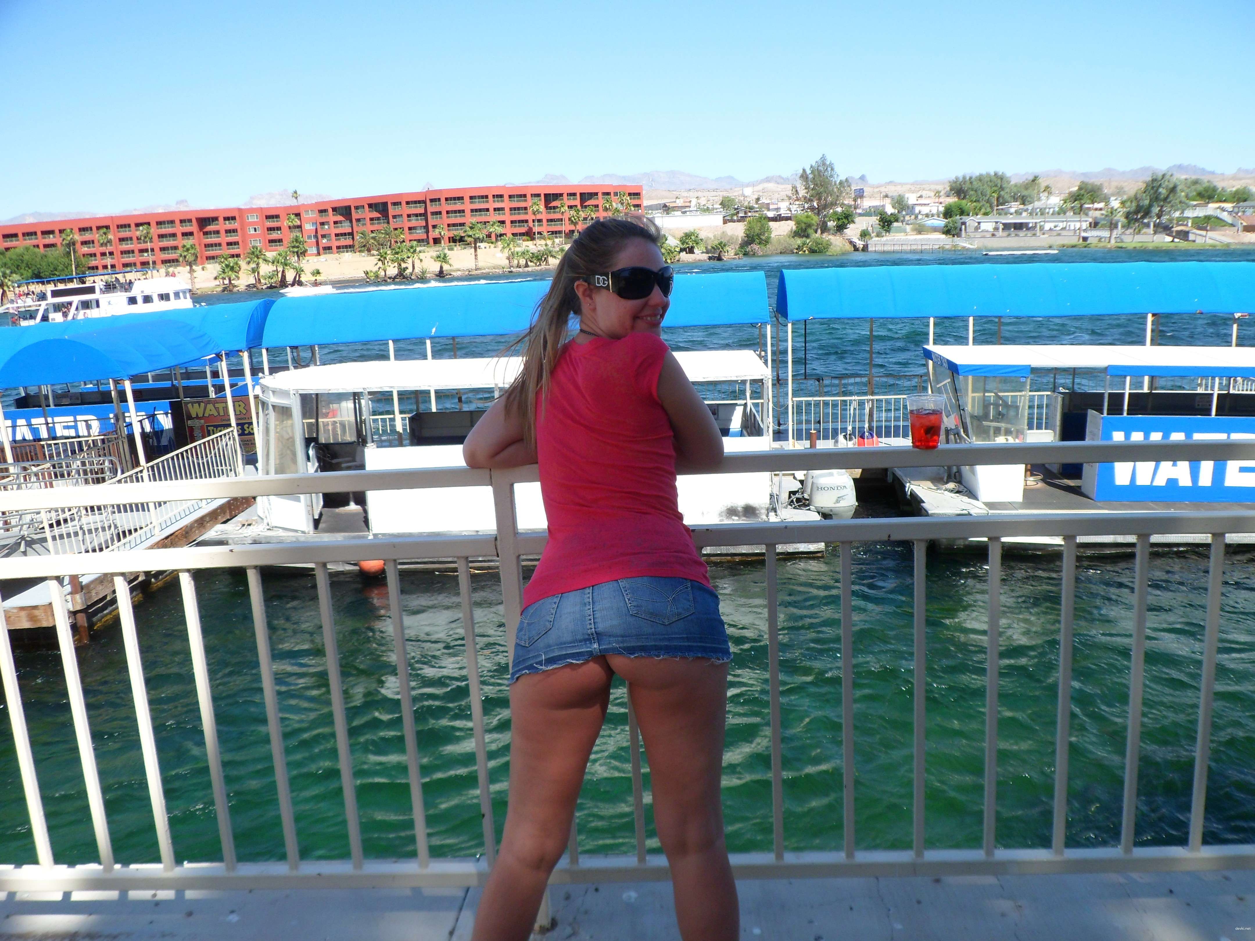 Public Flashing: Busty Girl Shows Off Her Assets in the City