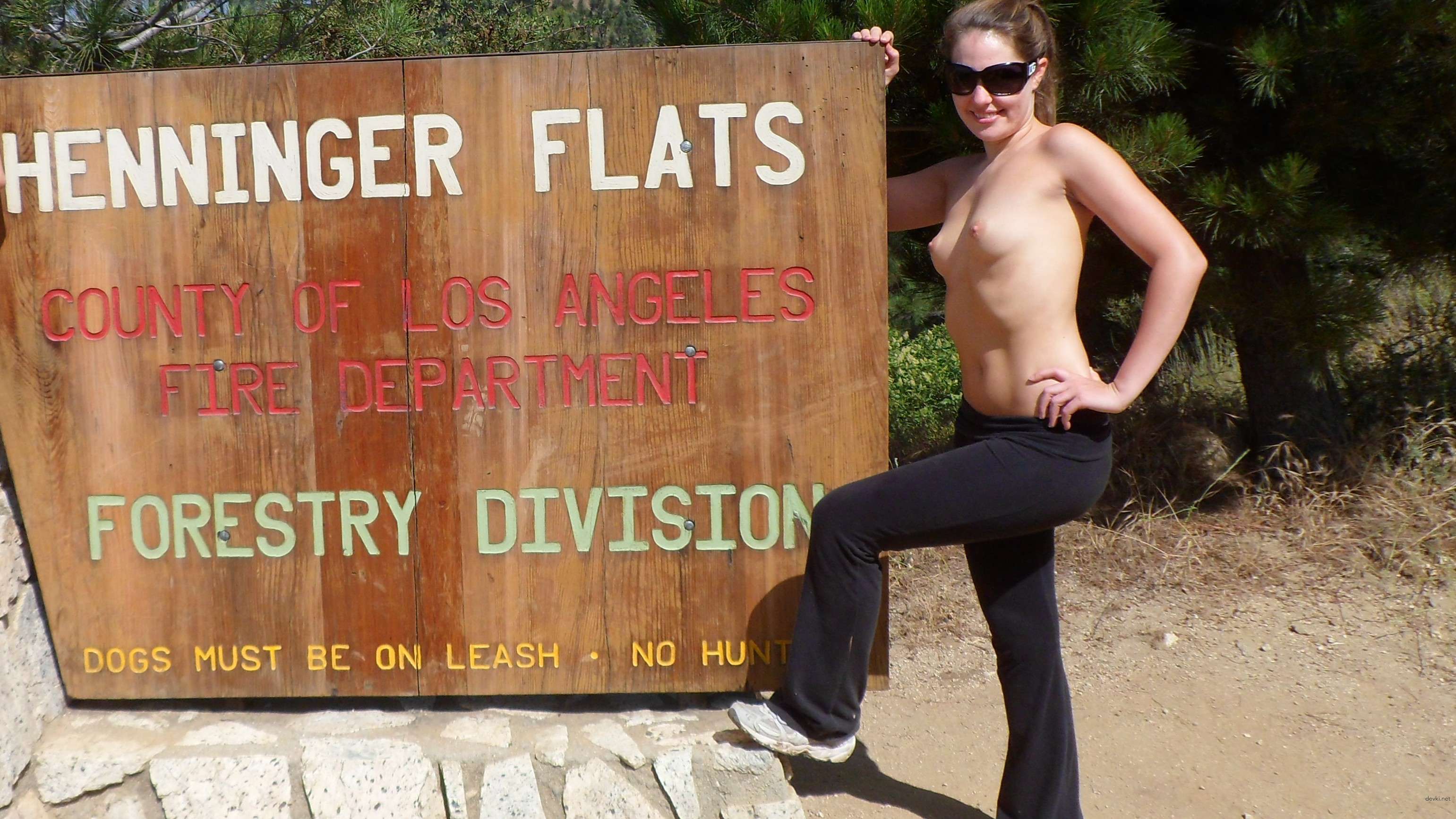 Public Flashing: Busty Girl Shows Off Her Assets in the City