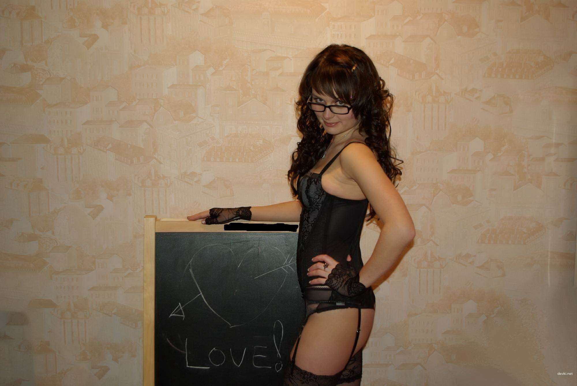 Amateur Lesbian Photo Shoot: Two Naughty Friends Home Alone
