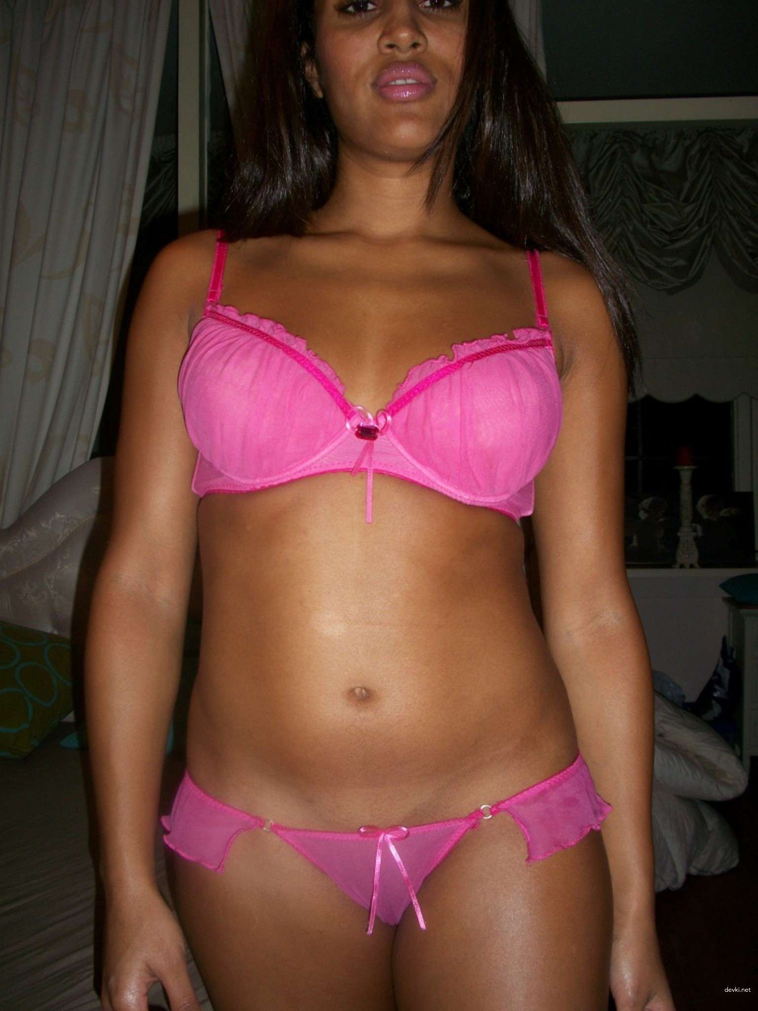 Sultry Mulatto Amateur Sex Photos - Explicit and Seductive!