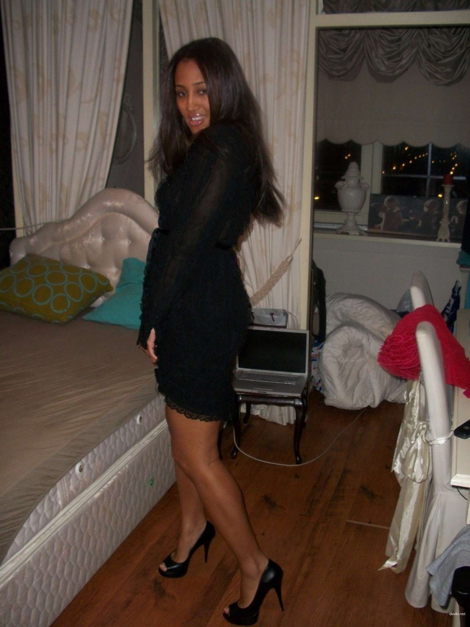 Sultry Mulatto Amateur Sex Photos - Explicit and Seductive!