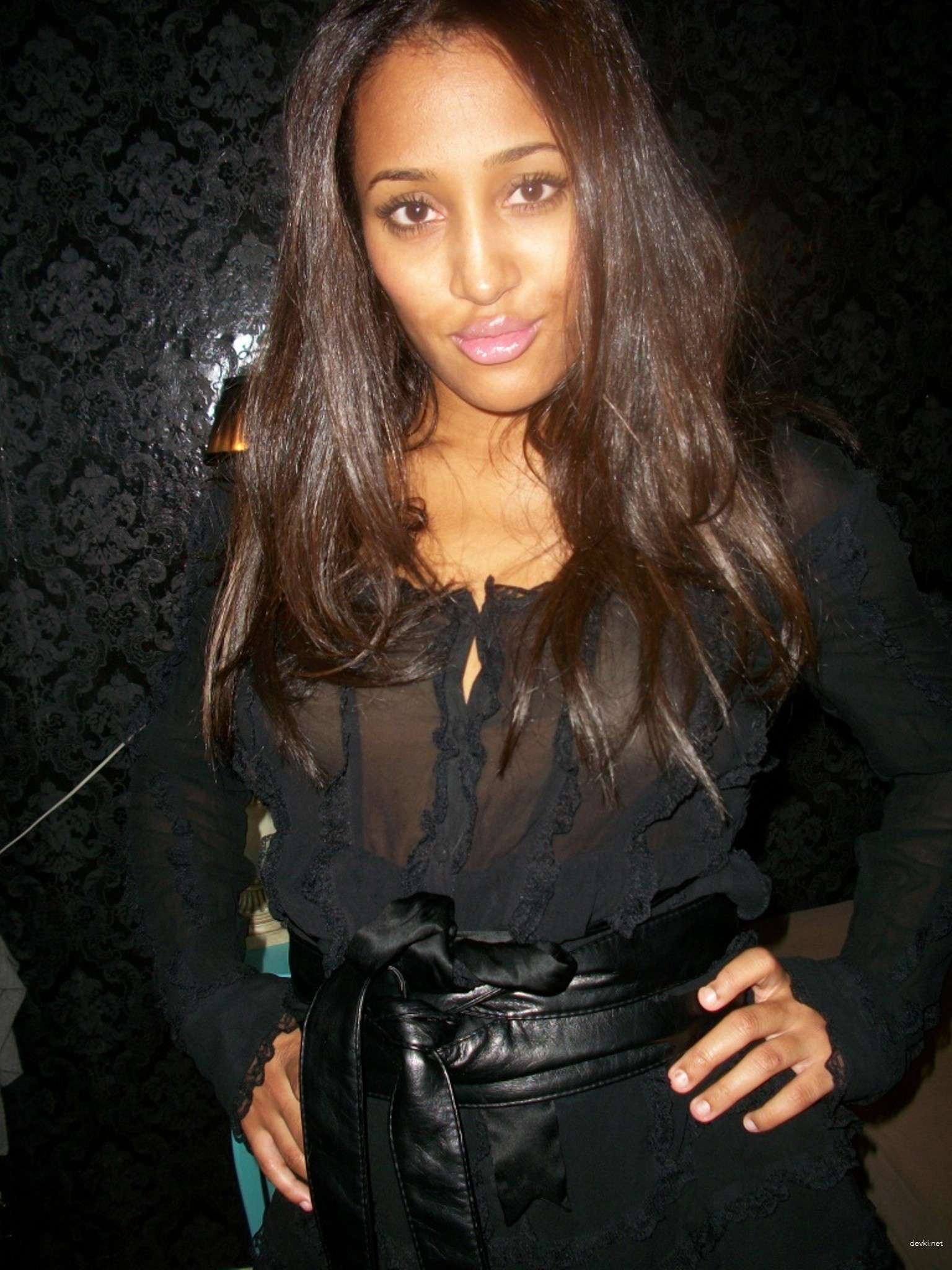 Sultry Mulatto Amateur Sex Photos - Explicit and Seductive!