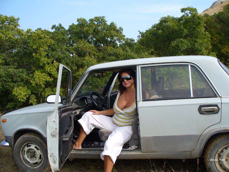 Private Nude Woman Vacation Amateur Photo: Explicit and Bold!
