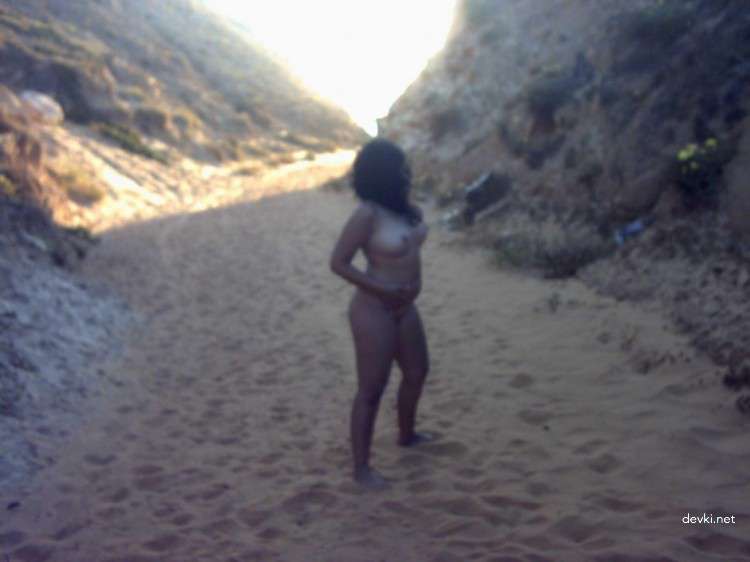 Naked BBW at the Beach: Explicit Curvy Babe Shows It All
