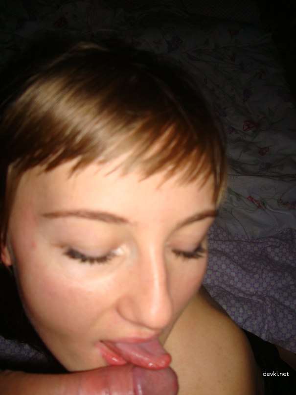 Hot Naked Chick Engages in Hardcore Homemade Sex