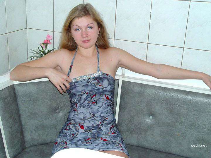 Naked Amateur Strips Bare on Kitchen Counter - Explicit Homemade Photo