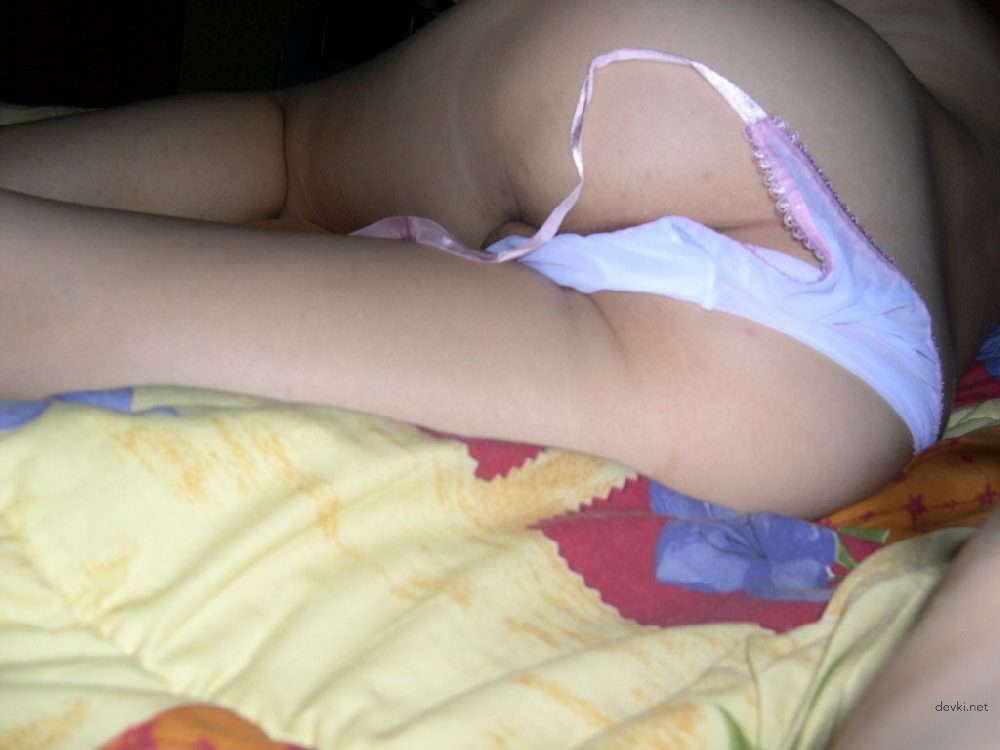Woman Takes Cumload in Pussy: Explicit Amateur Photo
