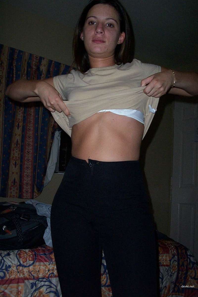 Hot Babe with Amazing Ass Strips Completely Naked