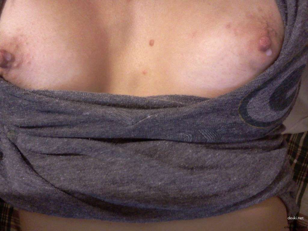 Private Photo of a Sexy Posing Babe - Explicit Amateur XXX Pic