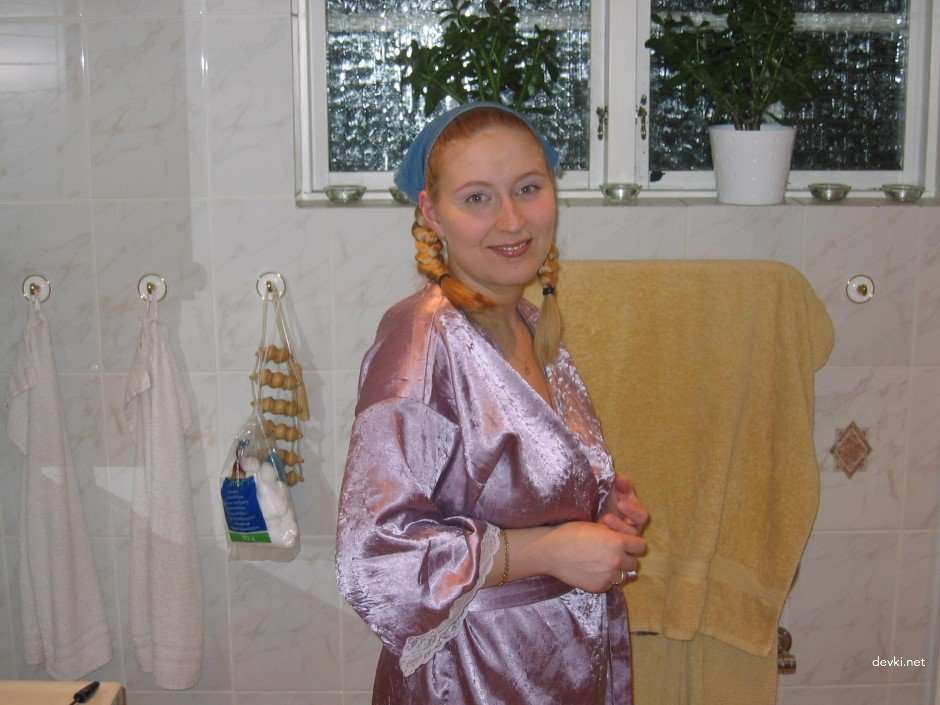 BBW Amateur Private Photo: Busty Curvy Girl Reveals All