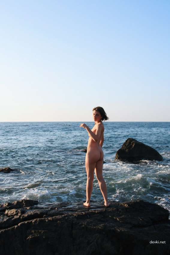 Hot Beach Vacation with Naked Wife - Explicit Amateur Photo