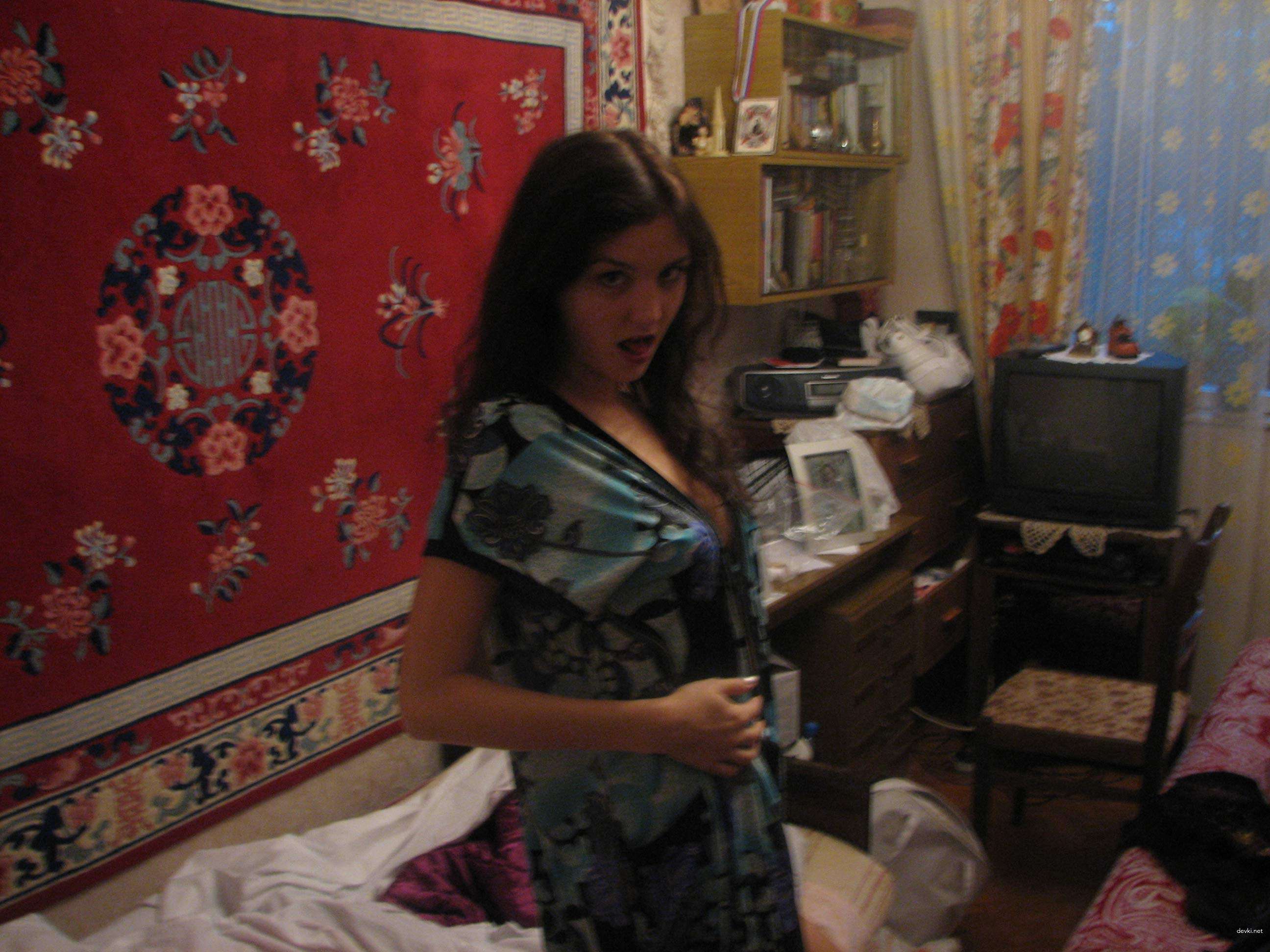 Amateur Student Girl Private Photo - Explicit College Teen Selfies