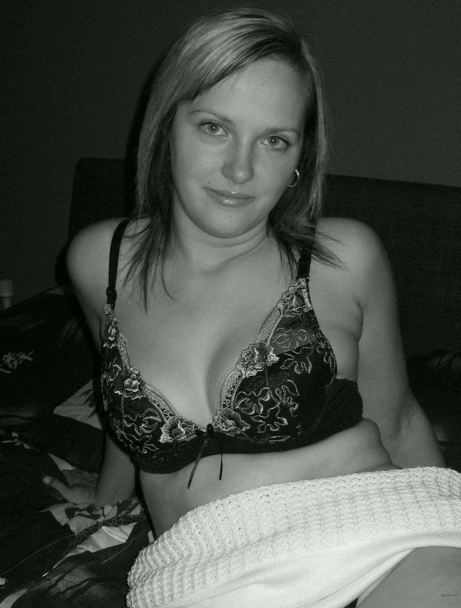Sexy Girl's Intimate Nude Photo - Hot and Explicit XXX Content