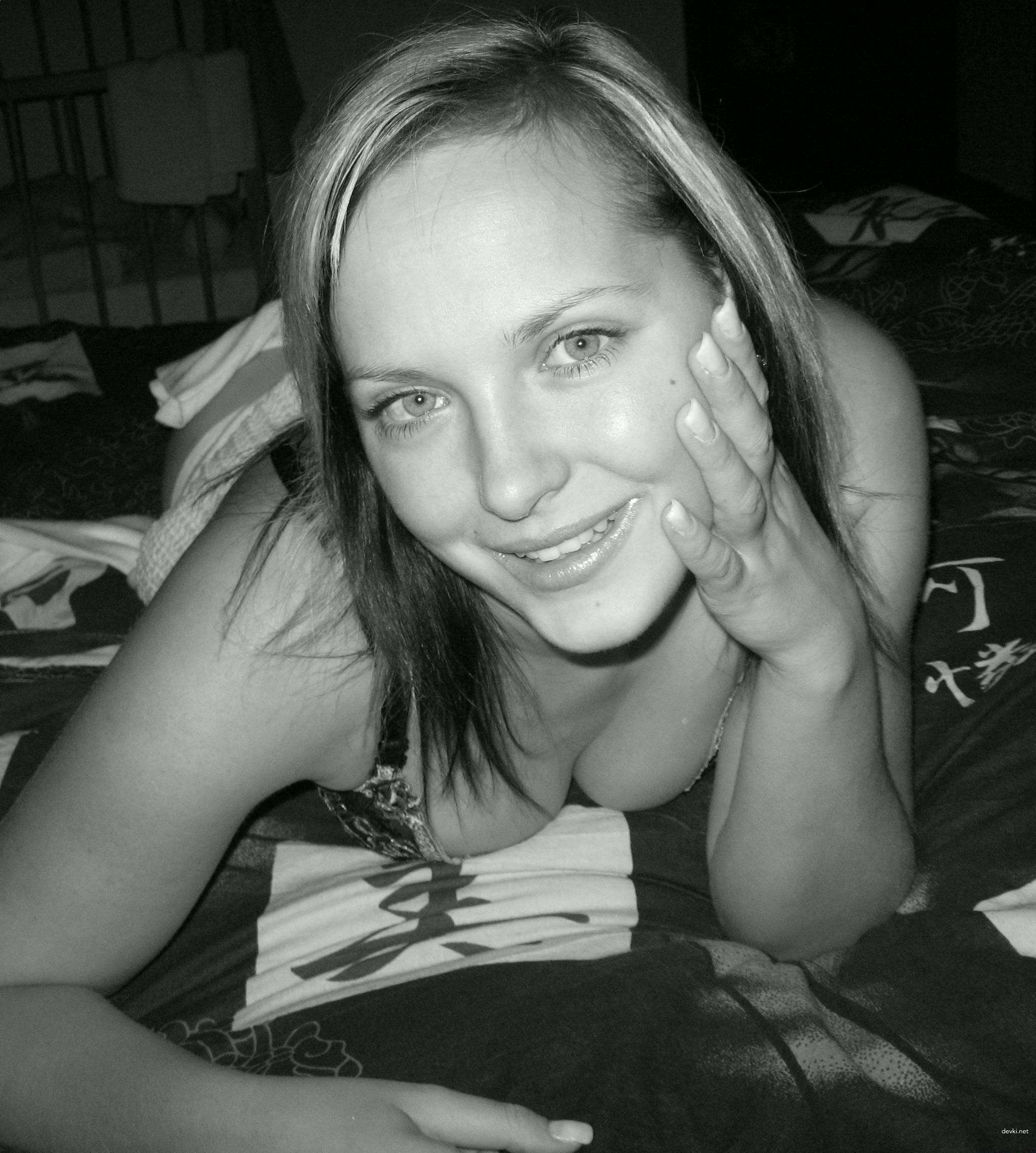 Sexy Girl's Intimate Nude Photo - Hot and Explicit XXX Content