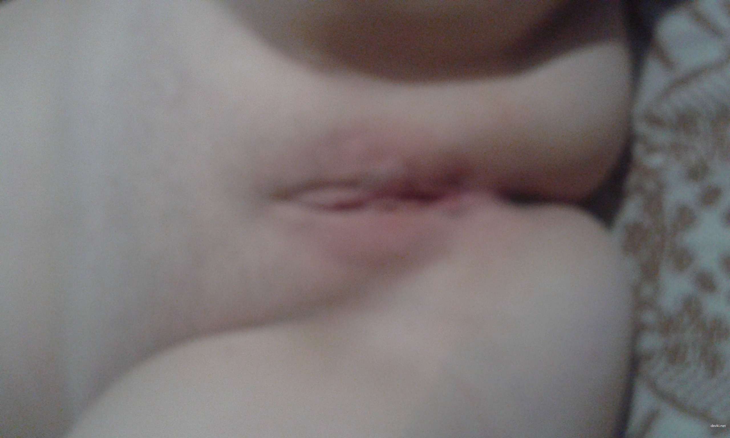 Juicy Wife's Pussy Amateur Photo - Explicit Homemade Porn
