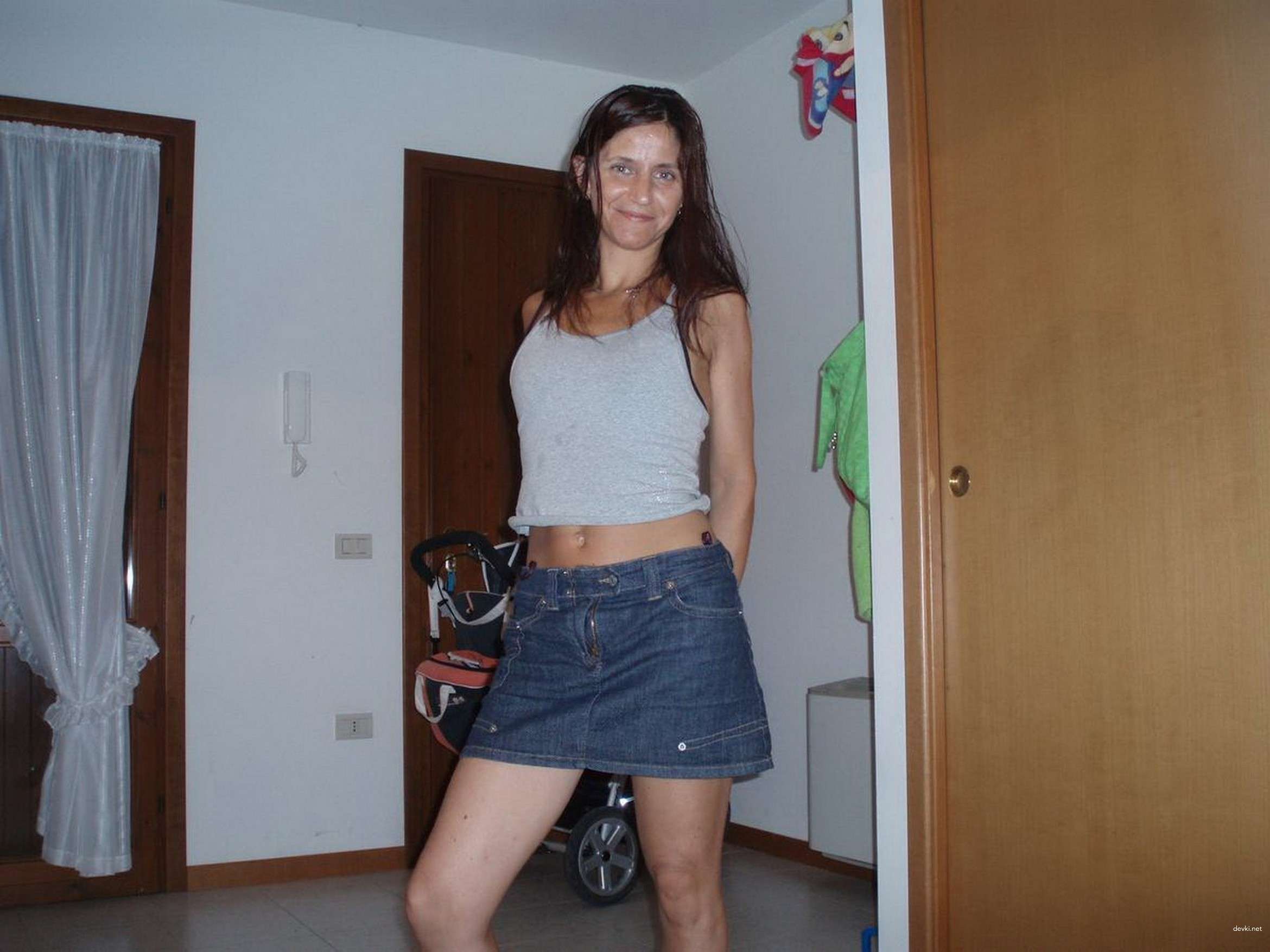 Mature Strip Tease: Explicit and Sensual MILF Seduction