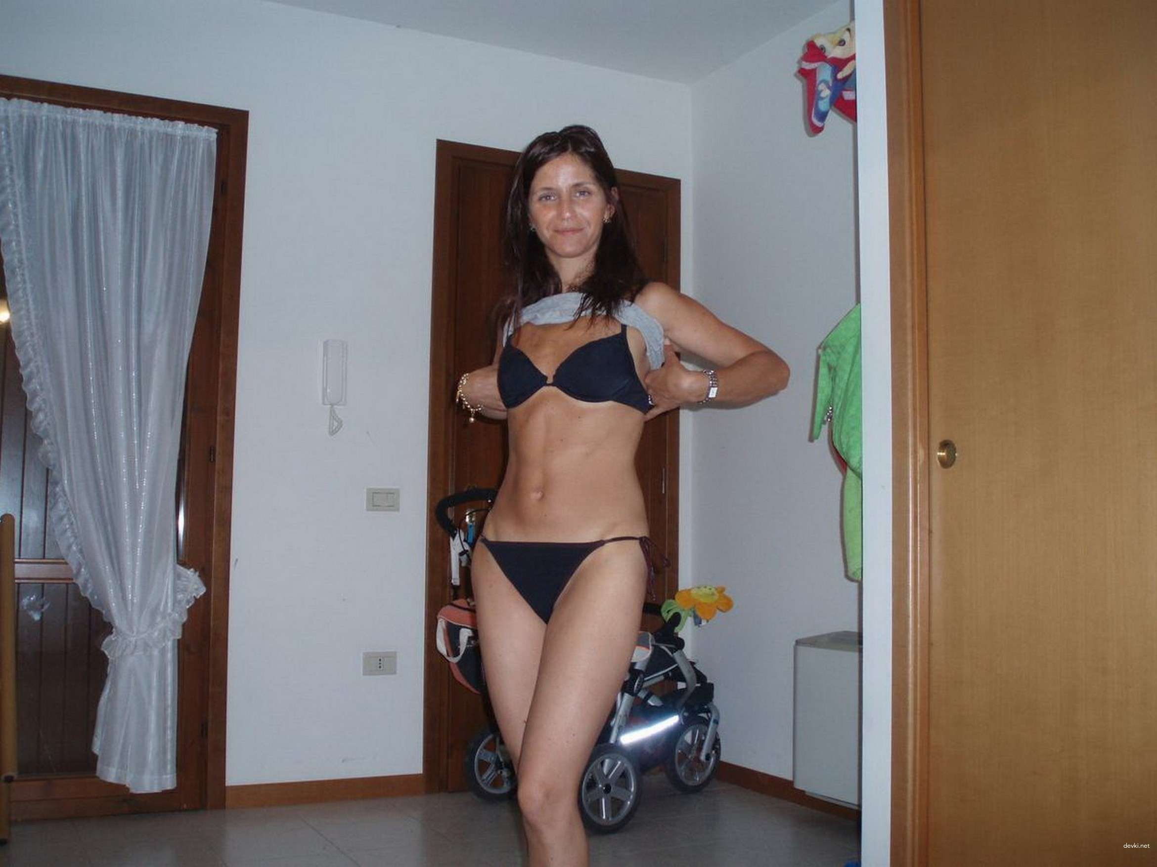 Mature Strip Tease: Explicit and Sensual MILF Seduction