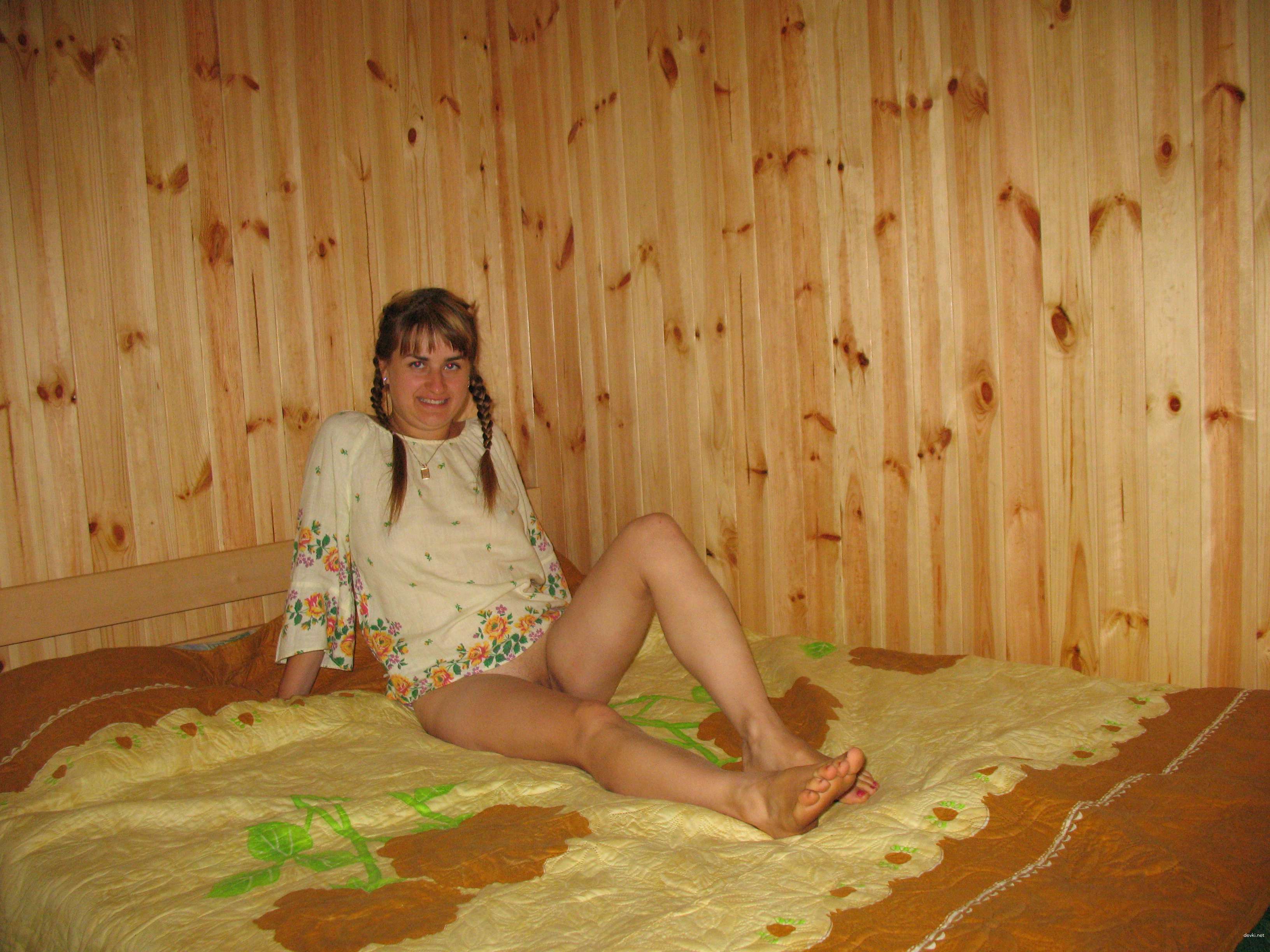Explicit Nude Amateur Chick Photo: Hot Naked Girl Exposed