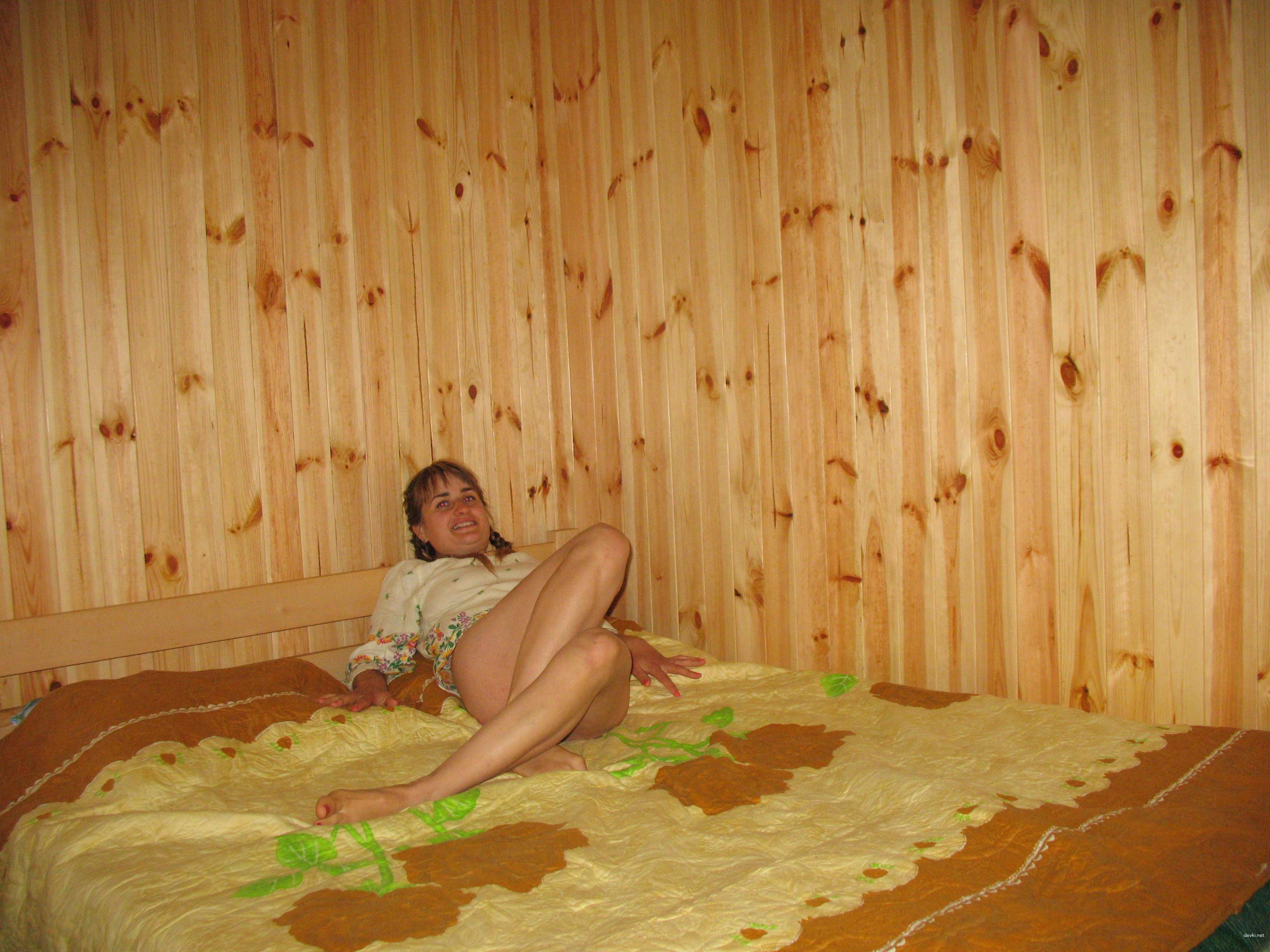 Explicit Nude Amateur Chick Photo: Hot Naked Girl Exposed