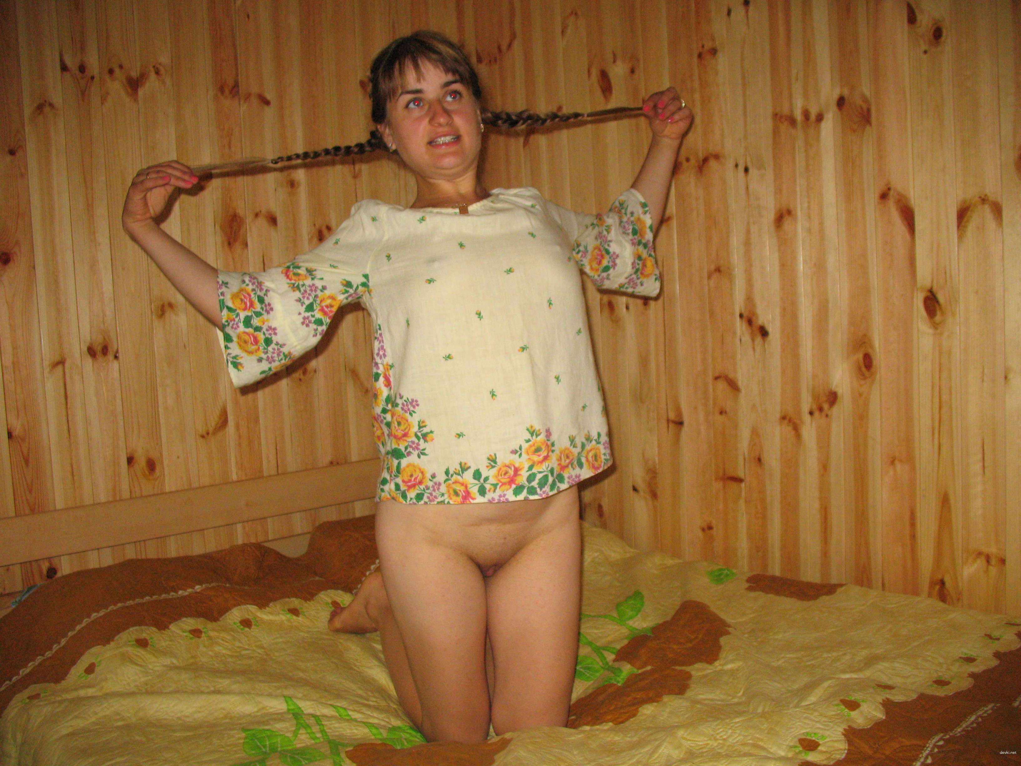 Explicit Nude Amateur Chick Photo: Hot Naked Girl Exposed