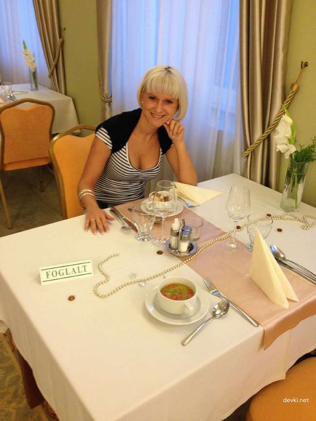Blonde Amateur Selfie with Phone: Explicit Photo for Adults