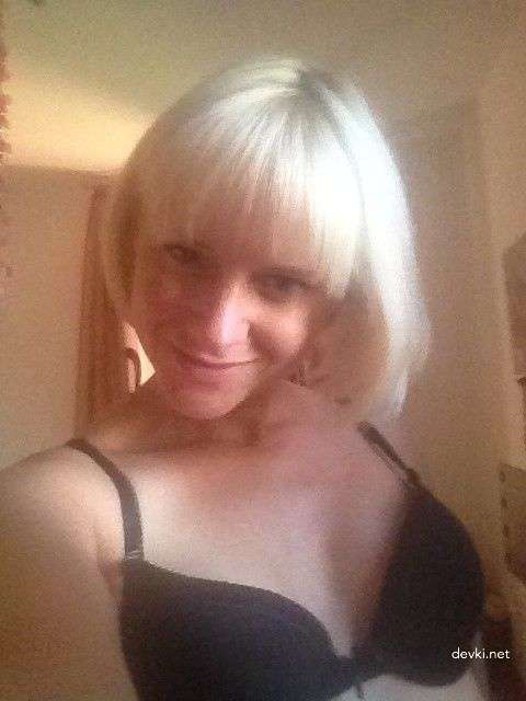 Blonde Amateur Selfie with Phone: Explicit Photo for Adults
