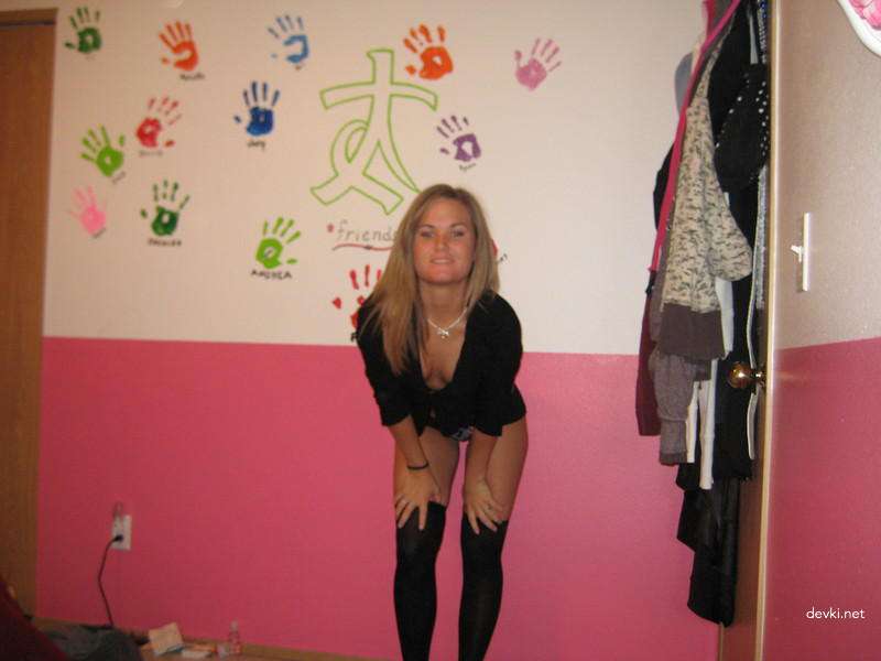 Slender Amateur Poses Seductively for the Camera - Explicit Photo Shoot