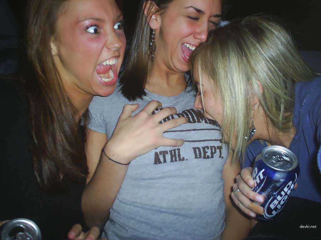 Explicit Naked Girls Compilation: Uncensored Amateur Photos
